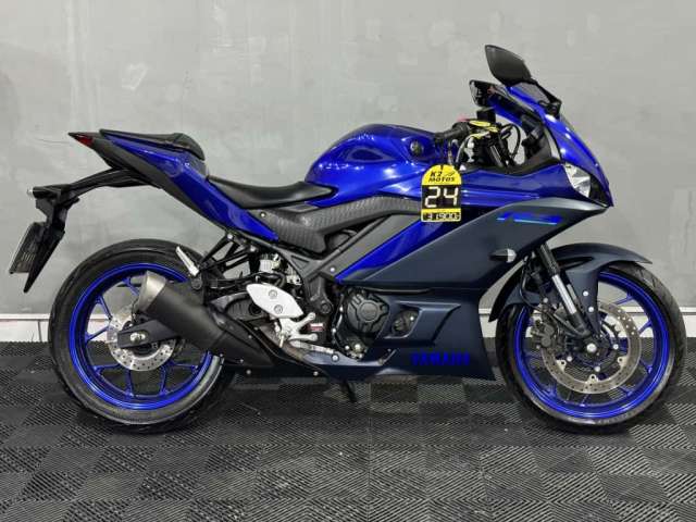 YAMAHA YZF R-3 321/ABS