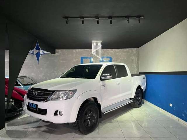 TOYOTA HILUX 2.7 SRV CD 4X4 AT 2014