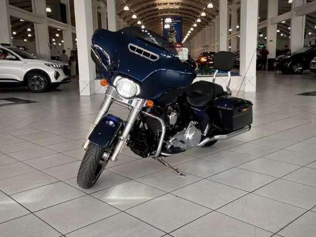 HARLEY-DAVIDSON FLHX 2014