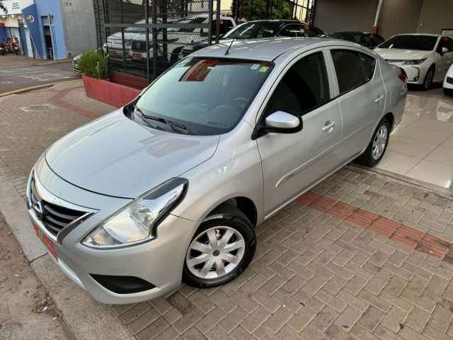 Nissan VERSA S 1.0 12V FlexStart 4p Mec.