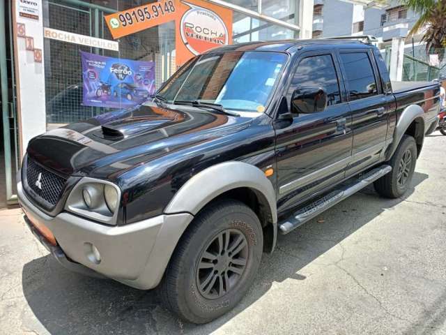 MITSUBISHI L 200 Outdoor 2.5 HPE 4X4 CABINE DUPLA TURBO DIESEL INTERCOOLER AUTOMÁTICO