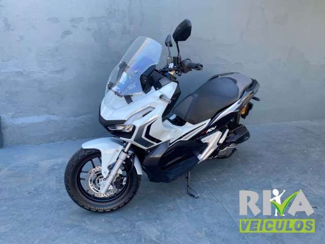 Honda ADV 150 2022 - Automática