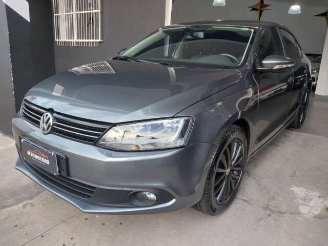 Jetta 2.0 Confortline 2014 automatico completo