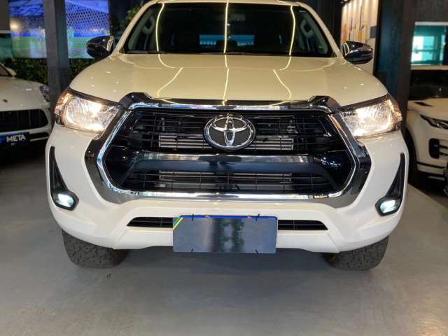 *Toyota Hilux 2.8 D-4D Turbo Diesel CD SRV 4x4 AT* ____________________________________ * ⁠Ano: 2023