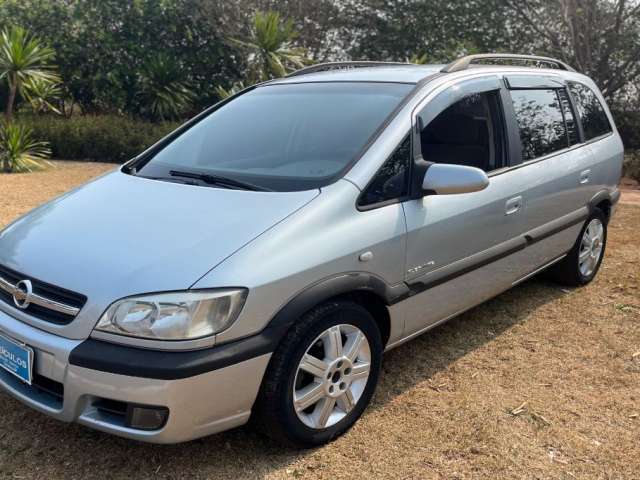 Zafira p/ família grande