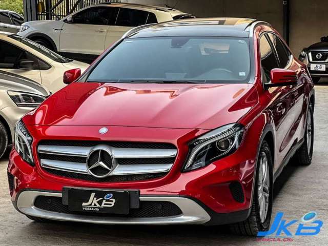 MERCEDES-BENZ GLA 200