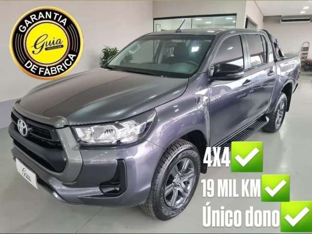 Toyota Hilux CD SR 4x4 2.8 TDI Diesel Aut.  - Cinza - 2023/2024