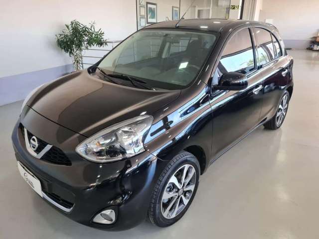 Nissan March 16SL - Preta - 2014/2015