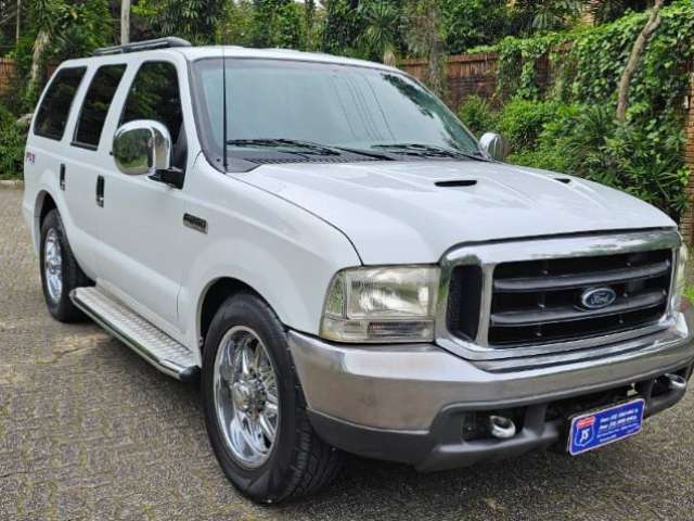 F 250 TROPIVAN 8 LUGARES