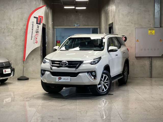 Toyota Hilux sw4 2017 2.8 srx 4x4 16v turbo intercooler diesel 4p automático