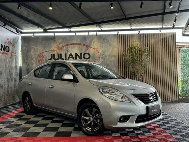 Nissan VERSA SL 1.6 16V Flex Fuel 4p Mec. 2013 Flex