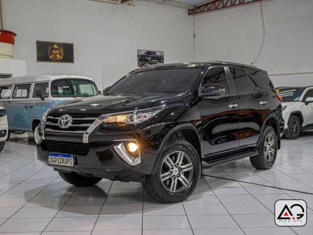 TOYOTA HILUX SW4