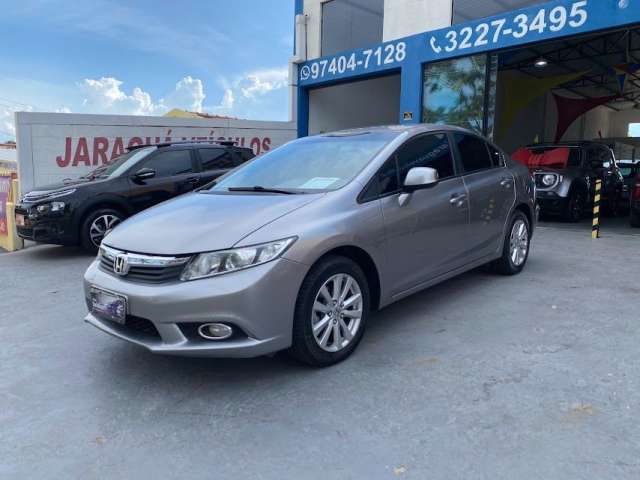 Civic 1.8 LXS Flex 2014 Pneus Novos