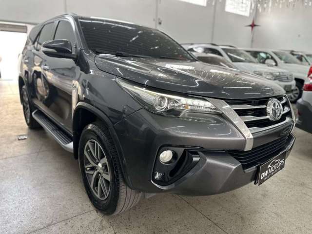 TOYOTA HILUX SW4