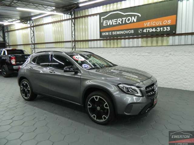 Mercedes-Benz Gla 200 GLA 200 Night 1.6. TB 16V Flex Aut. - Cinza - 2018/2019