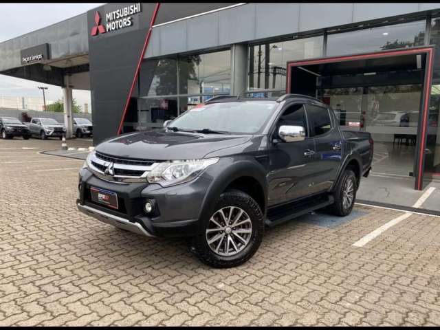 Mitsubishi L200 TRITON 2.4 16V TURBO DIESEL OUTDOOR HPE-S CD 4X4 AUTOMÁTICO