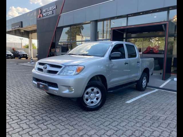 Toyota HILUX 2.5 STD 4X2 CD 16V TURBO DIESEL 4P MANUAL