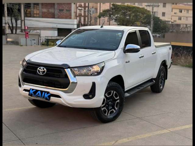 TOYOTA HILUX 2.8 SR CHALLENGE 4X4 CD TDI 4P