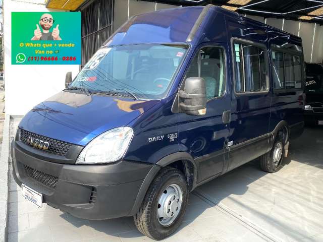 Iveco Daily 45S 170 Executiva 16 lugares