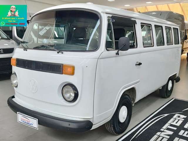 Volkswagen - Kombi 9 lugares Apenas 86.000kms