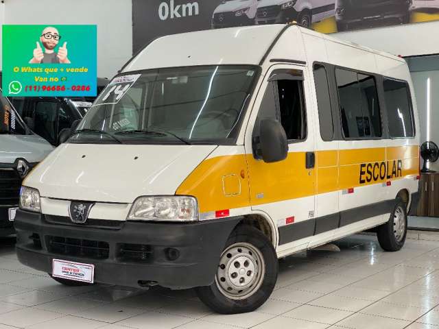 Peugeot - Boxer Teto alto 16 lugares com Vidros elétricos, porta automática, TV, Ar condicionado Ano