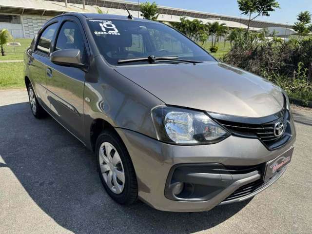 Toyota Etios 2019 1.5 x plus 16v flex 4p manual