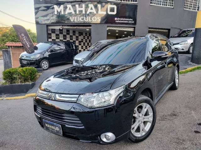 Mitsubishi Outlander 3.0 V6 4x4 2015 - 7 Lugares, Completa e Impecável 