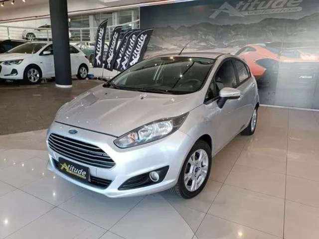 Ford Fiesta 1.6 SE HATCH 16V FLEX 4P POWERSHIFT - Prata - 2015/2016