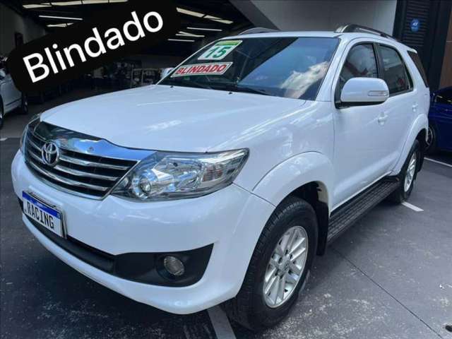 TOYOTA HILUX SW4 2.7 SR 7 Lugares 4X2 16V - 2015/2015