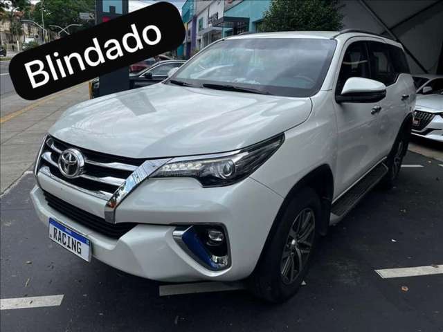 TOYOTA HILUX SW4 2.8 SRX 4X4 7 Lugares 16V Turbo Intercooler - 2018/2019