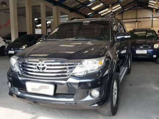 TOYOTA HILUX SW4