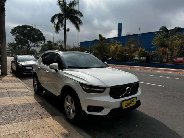 VOLVO XC 40