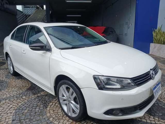 Volkswagen Jetta 2013 2.0 tsi highline 211cv gasolina 4p tiptronic