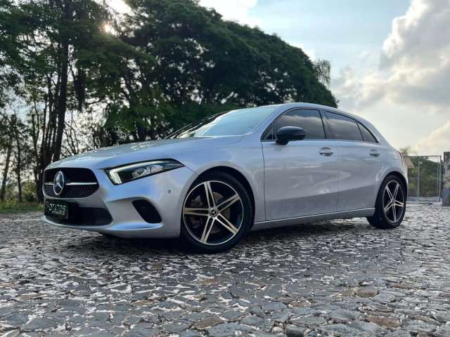 Mercedes-Benz Classe A A 250 2.0 TB Sport Aut.  - Prata - 2018/2019