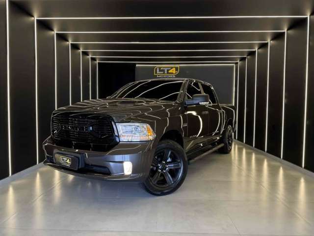 Ram Classic 2022 5.7 v8 gasolina laramie night edition cd 4x4 automático