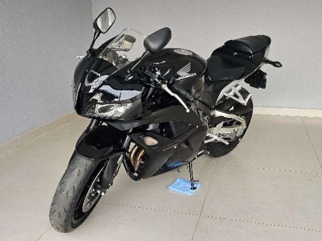 CBR 600 RR 2011 Nova Com Quick Shift, Indicador de Marchas, Filtro K&N, Pneus Michellin Bicomposto e