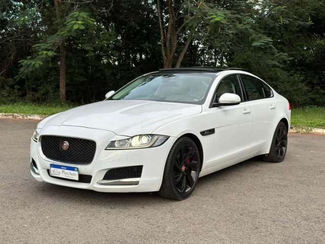 Jaguar XF /  2.0T PRESTIG - Branca - 2017/2017