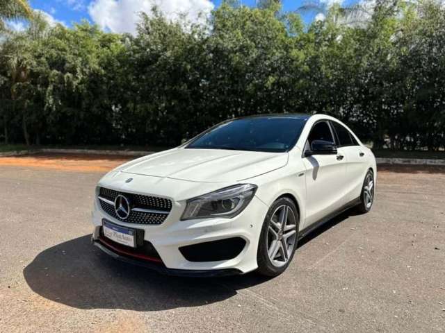 Mercedes-Benz Cla 250 M.BENZ I/ CLA250 4M - Branca - 2014/2015