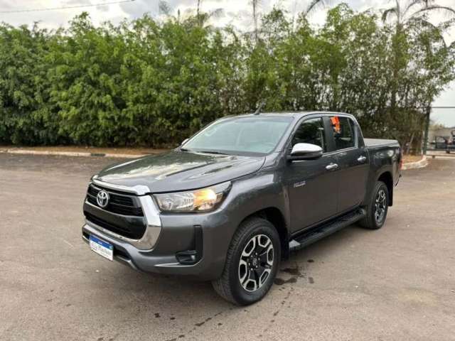 Toyota Hilux CD SRV 4X4 AUT. 2.8 D-4D TURBO DIES.  - Cinza - 2022/2022