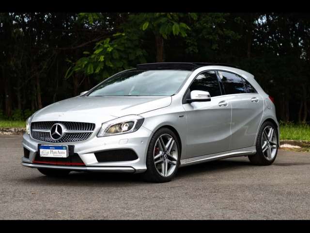 Mercedes-Benz Classe A  250 SPORT AUT. 2.0 TURBO - Prata - 2015/2015