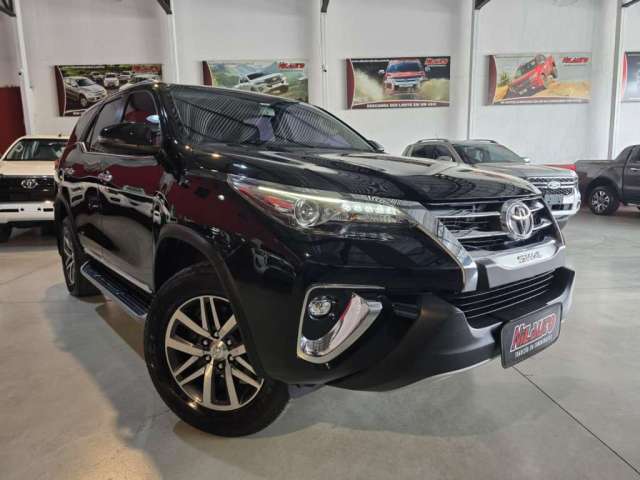 TOYOTA HILUX SW4