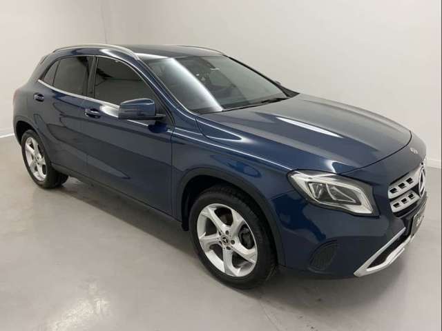 Mercedes-Benz GLA 200 1.6 CGI FLEX ADVANCE 7G-DCT