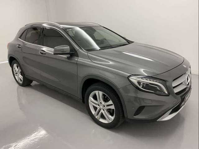 Mercedes-Benz GLA 200 1.6 CGI ADVANCE 16V TURBO FLEX 4P AUTOMÁTICO