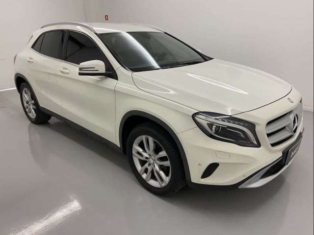 Mercedes-Benz GLA 200 1.6 CGI ADVANCE 16V TURBO FLEX 4P AUTOMÁTICO