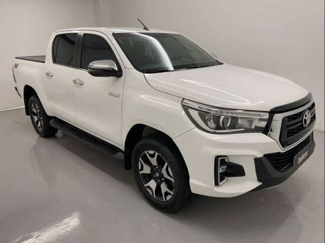 Toyota HILUX 2.8 SRX 4X4 CD 16V DIESEL 4P AUTOMÁTICO