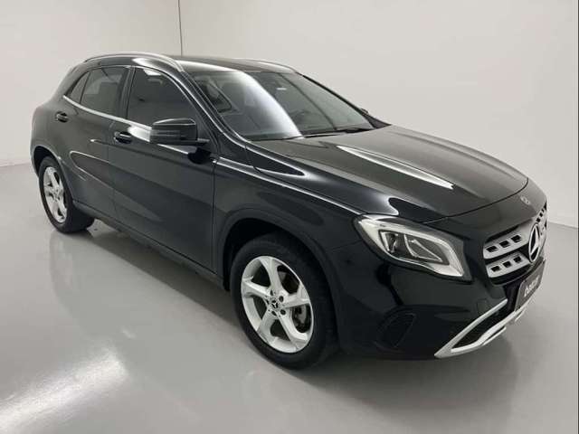 Mercedes-Benz GLA 200 1.6 CGI FLEX ADVANCE 7G-DCT