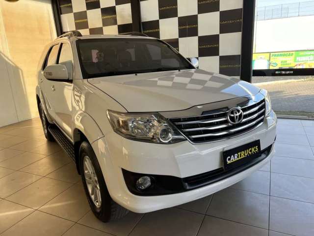 Hilux SW4 SR 4x2 2.7/ 2.7 Flex 16V Aut.