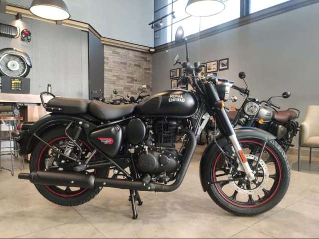 Royal Enfield Classic 350 Dark Stealth Black