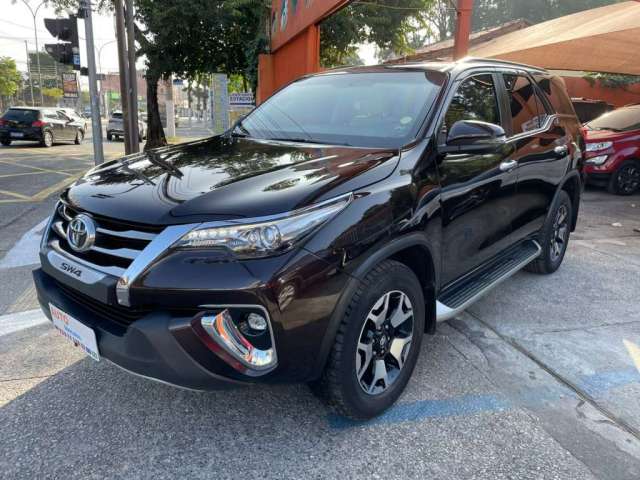 TOYOTA HILUX SW4