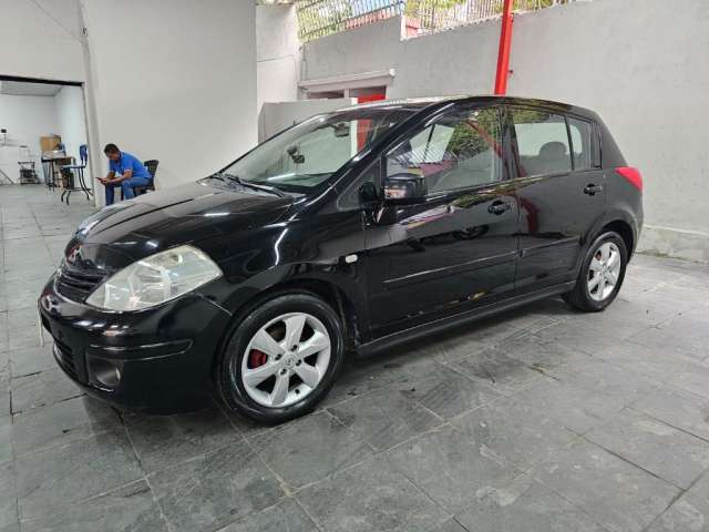 Nissan Tiida 1.8 2012